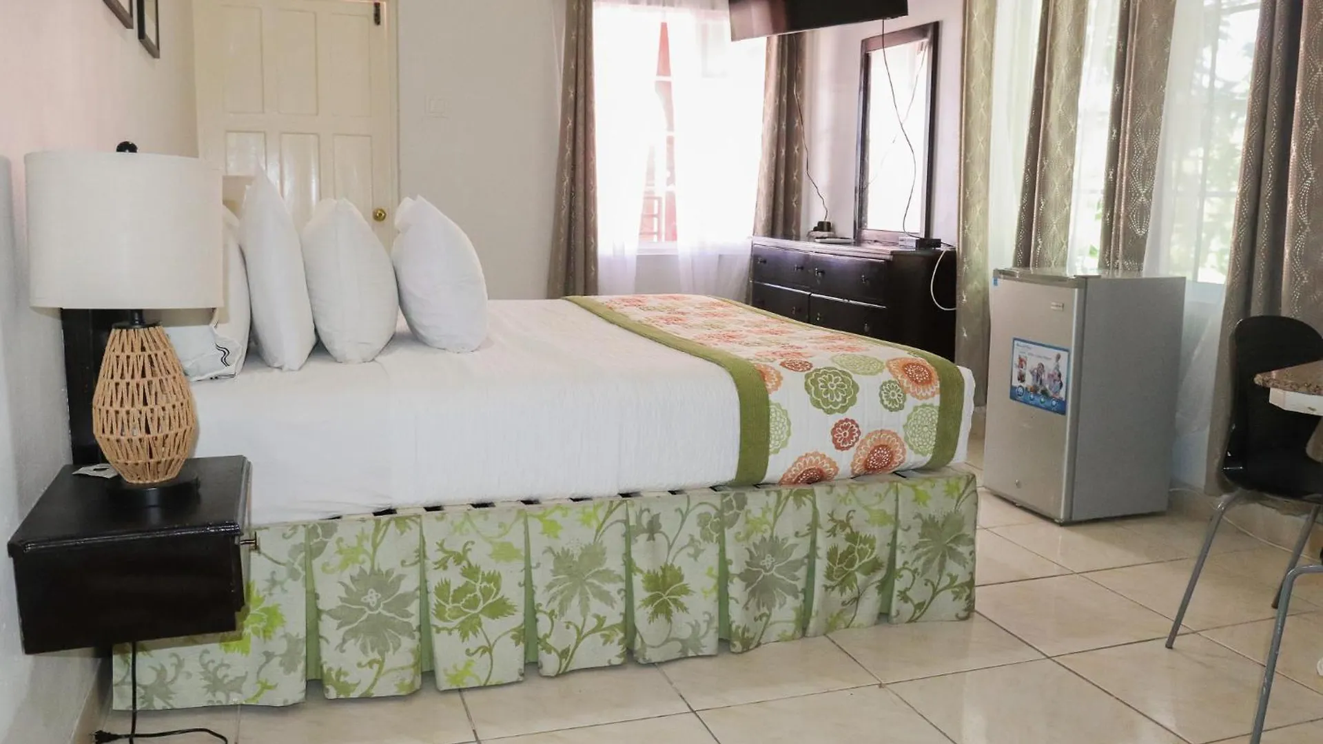 Paradise On The Rocks Hotel Negril 3*,  Jamaica